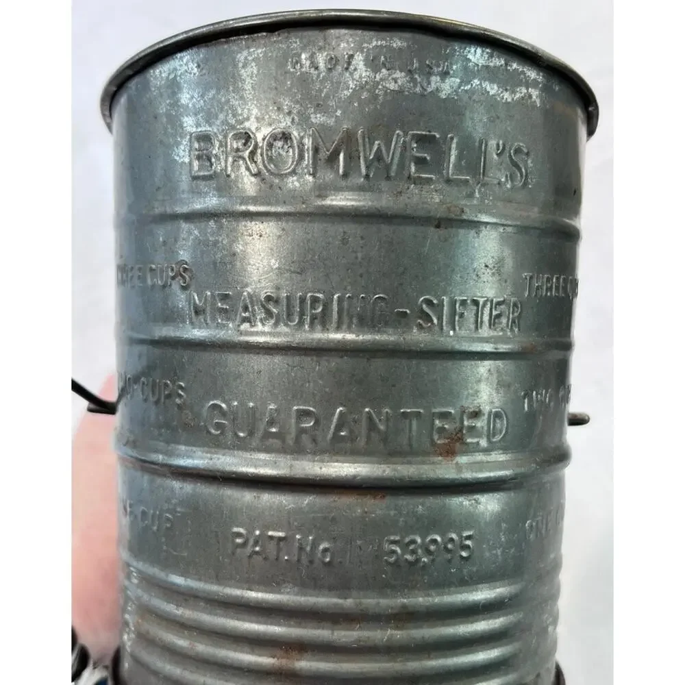 Vtg Bromwells 3 C Flour Measuring Sifter Set 2 Wood Crank Handle Made USA Decor